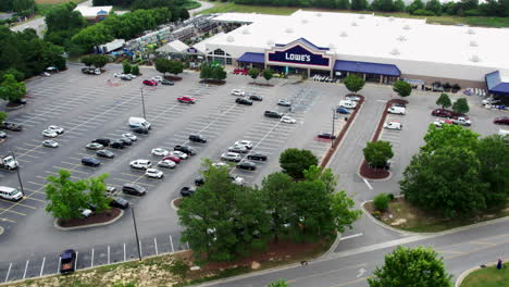 Foto-De-Dron-De-La-Tienda-De-Mejoras-Para-El-Hogar-De-Lowe&#39;s