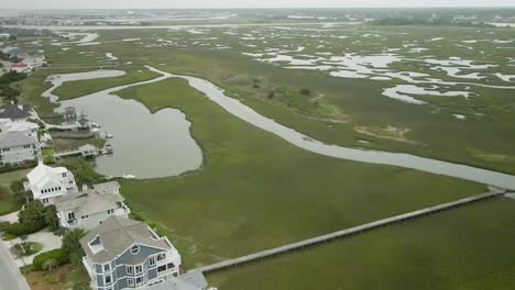 Eigenschaften-Von-Shell-Island-Resort-Wrightsville-Beach,-Luftaufnahme-über-Dem-Pier