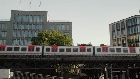 U-Bahn-subway-train-passing-by-at-Hamburg-Baumwall