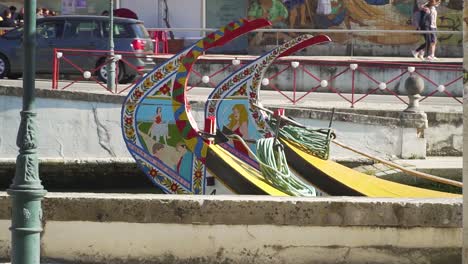 Artistic-work-on-the-front-panel-of-a-traditional-wooden-boat-called-Moliceiros-from-Aveiro,-turístic-attraction-in-the-Ria-de-Aveiro-Portugal