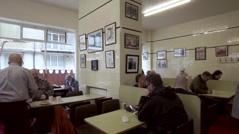 Interior-Look-At-The-Art-Deco-Style-Of-The-Regency-Café-In-Westminster,-London-On-29-March-2022