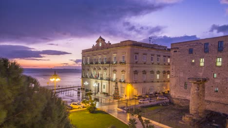 Wunderschönes-Zeitraffervideo-Von-Taranto,-Italien-In-Der-Region-Apulien