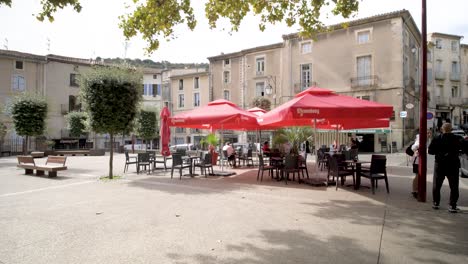 Outdoor-brewery-with-people-bonding-while-having-drinks-outside,-Dolly-left-shot