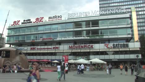 Pan-Shot-of-Europacenter-at-Breitscheidplatz-in-Berlin,-Germany