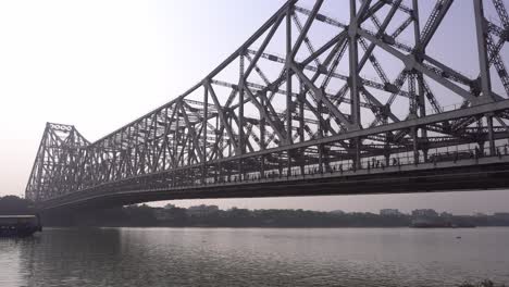 Puente-Howrah-Es-Un-Puente-Continental-Construido-En-1943