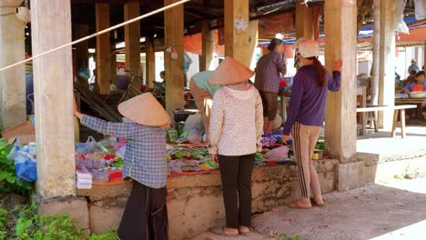 Vietnamesische-Anbieter-Kämpfen-Darum,-Kunden-Zu-Gewinnen