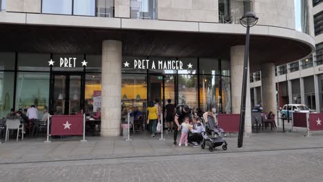 Ciudad-De-Londres-Inglaterra-Septiembre-2022-Ocupado-Pret-A-Manger-Store