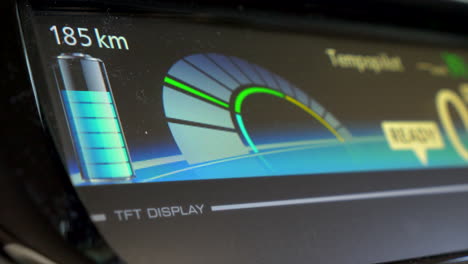 Sanfter-Fokusübergang-Zum-Ladezustand-Eines-Elektroautos