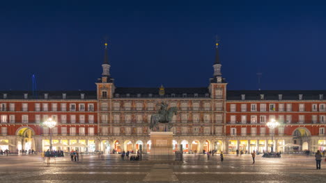 Timelpase-De-La-Plaza-Mayor-En-Madrid,-España