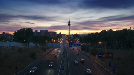 Zeitraffer-Eines-Wunderschönen-Sonnenuntergangs-In-Madrid,-Spanien