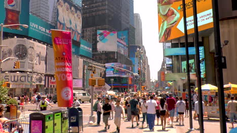 Pan,-Thousands-of-people-exercise-yoga-on-Times-Square,-Manhattan