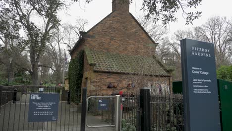 Fitzroy-Garden,-Melbourne-CBD,-cooks'-cottage,model-tudor-village