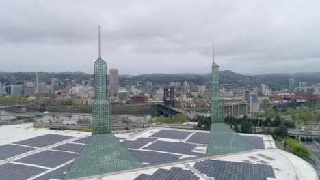 Imágenes-Aéreas-Del-Centro-De-Convenciones-De-Oregon-Con-Vistas-A-Portland