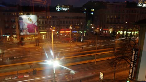 Video-De-Lapso-De-Tiempo-De-Hungría,-Szena-Square-En-Una-Puesta-De-Sol-De-Invierno-Seco-Y-Frío