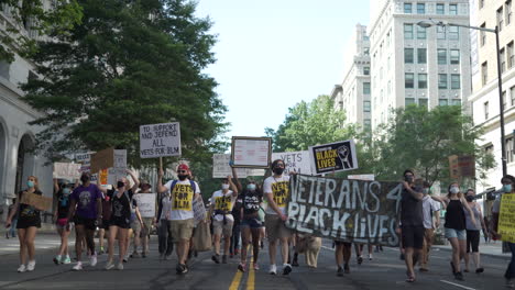 Am-4.-Juli-2020-Marschieren-Erfahrene-Demonstranten-Durch-D.C