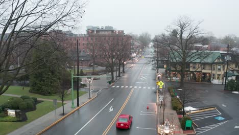 Lititz-PA-establishing-shot-of-501,-Tomato-Pie-Cafe,-Wilbur-Chocolate,-Bank