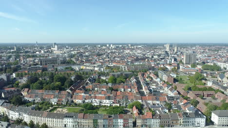 Vista-Aérea-De-La-Ciudad-De-Gante-En-La-Región-Flamenca-De-Bélgica-En-Un-Día-Soleado