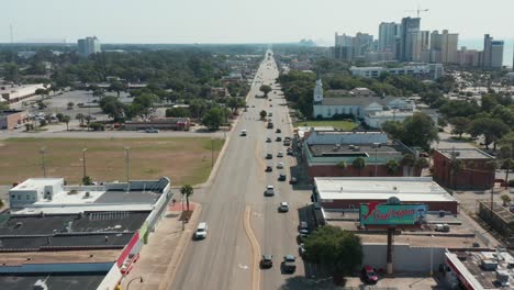 Luftaufnahme-Des-Kings-Highway-Verkehrs-In-Myrtle-Beach