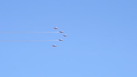 Equipo-Acrobático-De-La-Fuerza-Aérea-Polaca-Orlik