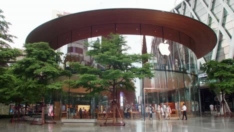 Apple-Store-In-Der-Central-World-In-Bangkok