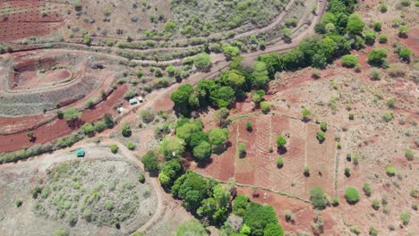 Drohne-Mavic-Air-2-Fliegt-über-Den-Hügel-In-Der-Afrikanischen-Savannenwüstenzone