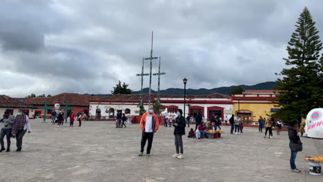 Timelapse-at-Sam-cristobal-de-las-casas-main-plaza-during-dia-de-muertos