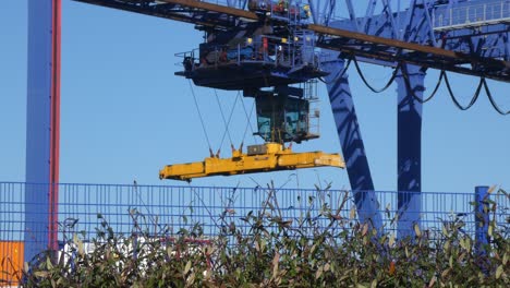 Contenedor-De-Envío-Elevador-De-Grúa-Cargando-Contenedores-De-Astillero-De-Carga-Pesada-Para-Exportación-De-Entrega