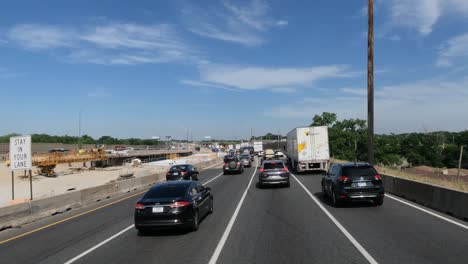 Reisen-In-Illinois-State-Tollway-Roads-Und-Straßenbau-Langsamer-Verkehr-Zur-Hauptverkehrszeit-In-Der-Nähe-Von-Hodgkins-I294