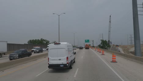 Autopista-Construcción-De-Carreteras-Tráfico-Lento-En-Hora-Punta-Cerca-De-Melrose-Park-I290-Y-Us64