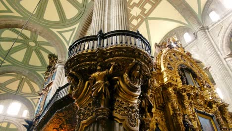 Altar-Der-Könige-Kirche-Mexiko-Stadt-Metropolitankathedrale-Goldene-Höhle-Im-Innenraum-Details-CDMX-Historisches-Zentrum-Gotische-Kunst