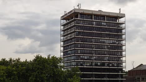 Inclinación-De-Lapso-De-Tiempo-Del-Bloque-De-Oficinas-De-La-Torre-Colston-En-El-Centro-De-La-Ciudad-De-Bristol