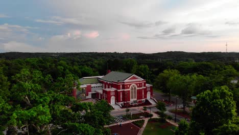 Canton-Georgia-City-Hall-historical-building-at-Brown-Park