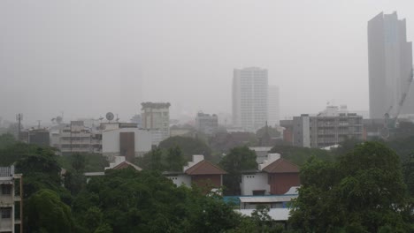 Lapso-De-Tiempo-De-La-Lluvia-Paisaje-Urbano-De-Bangkok