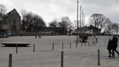 Port-of-of-Stavanger-Sunday-afternoon,-old-boats-in-a-sleepy-harbor