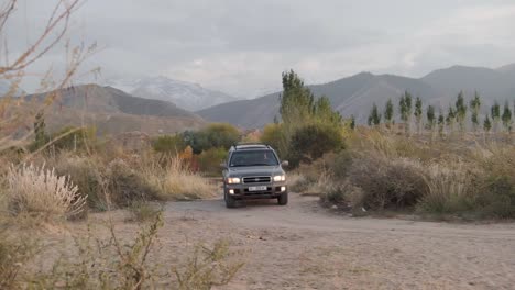 Campen-Und-Erkunden-Des-Issyk-kul-sees-In-Kirgisistan