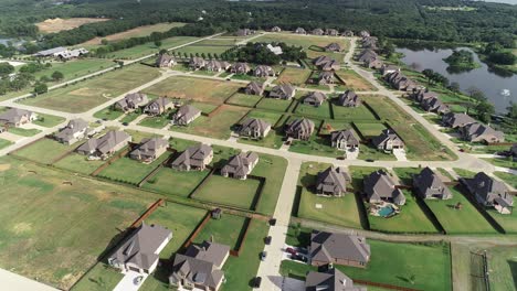 Luftaufnahmen-Von-Stadtteilen-In-Hickory-Creek,-Texas