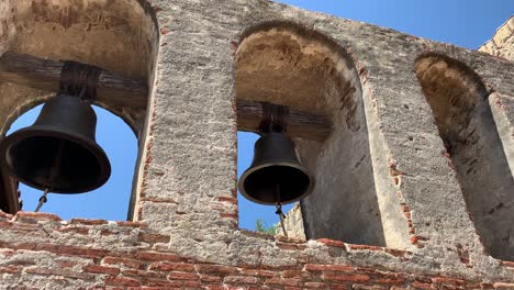 La-Tradición-Más-Antigua-De-La-Misión-San-Juan-Capistrano-Es-El-Repique-De-Las-Campanas-Históricas