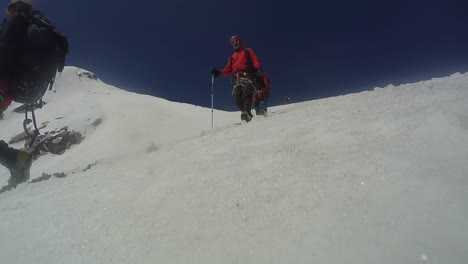 Montañeros-Del-Himalaya-En-Los-Picos-De-Las-Montañas-De-Hielo-Del-Himalaya