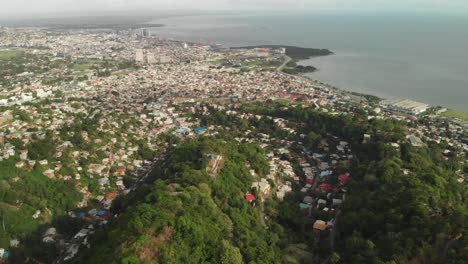 Puerto-España,-Trinidad-Conocido-Por-Sus-Grandes-Carnavales-Y-Música-Soca