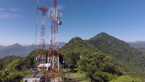 Mit-Der-Karma-Drohne-über-Die-Berge-Von-Central-Veracruz-Zu-Fliegen,-Lässt-Uns-Vögel-Fühlen