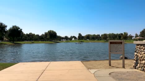 Bakersfield-River-Walk-Park-En-Un-Día-Soleado-De-Verano