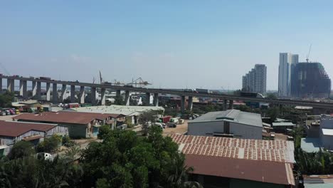 Toma-De-Drones-De-Phu-My-Bridge-O-Cau-Phu-En-Un-Día-Soleado-Con-Cielo-Azul