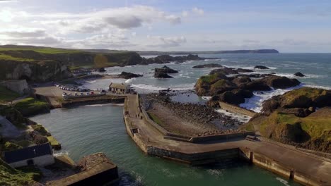 Der-Hafen-Von-Ballintoy-Ist-Ein-Synonym-Für-Pike-Und-Die-Eiseninseln