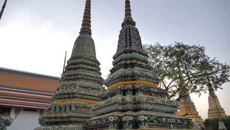 Sonnenuntergang-Nahe-Tempel-In-Bangkok,-Thailand