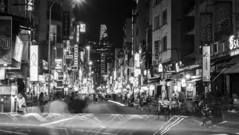 Time-lapse,-Bui-Vien-Street-En-Blanco-Y-Negro-Durante-La-Noche