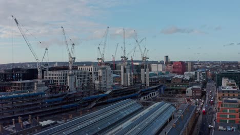 Drohnenschuss-In-Richtung-Eines-Bauprojekts-Hinter-Dem-Bahnhof-Kings-Cross-In-London