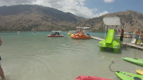 Lago-Kournas,-Hidropedales-Y-Canoas