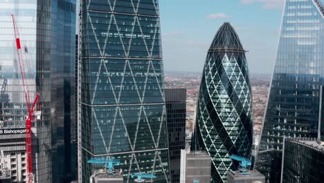 Londoner-Drohne-Schoss-Aus-Dem-Wolkenkratzer-Cluster-Gherkin-Gebäude