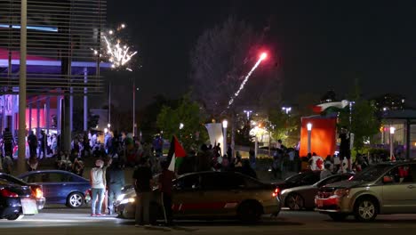 Protesta-Pro-palestina-En-Mississauga,-Ontario-Por-La-Noche