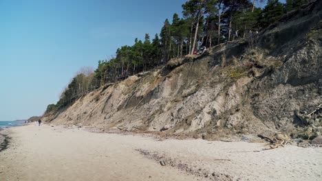 Menschen-Genießen-Einen-Warmen-Und-Sonnigen-Tag-Auf-Der-Dünenklippe-Des-Dutchman&#39;s-Cap